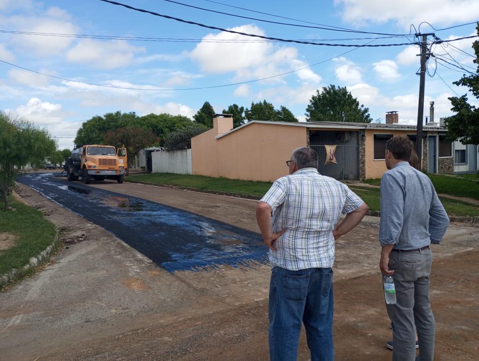 Continúan los trabajos de vialidad urbana en Sarandí Grande