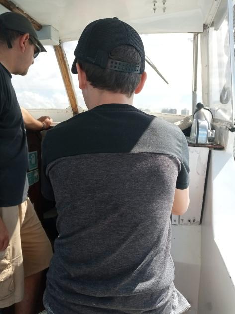 Club de niños CEVIUR y Centro Braille Florida en programa Saque al Mar