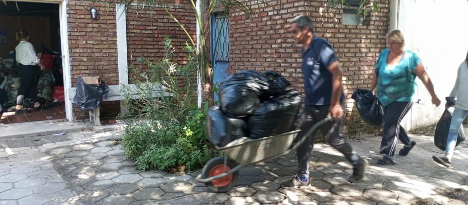 Se reciben donaciones para familias afectadas por las inundaciones Se reciben donaciones para familias afectadas por las inundaciones