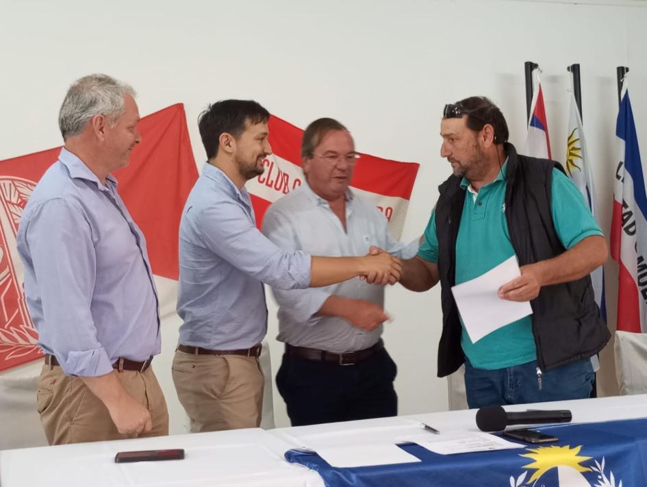 Firma con Club Urucas Firma con Club Urucas
