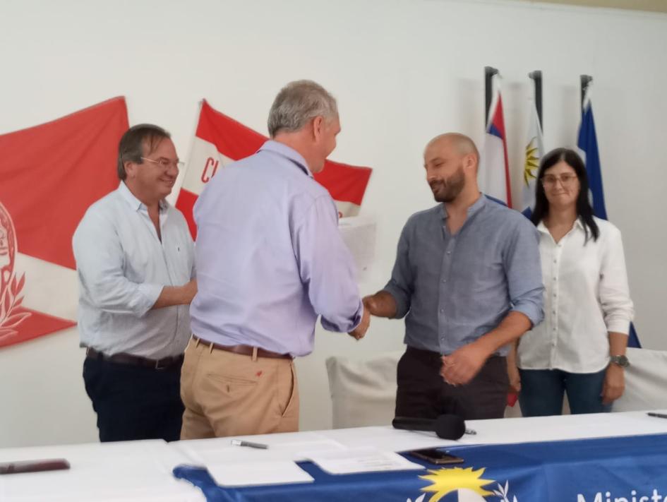Firma con Institución Atlética El Inca Firma con Institución Atlética El Inca