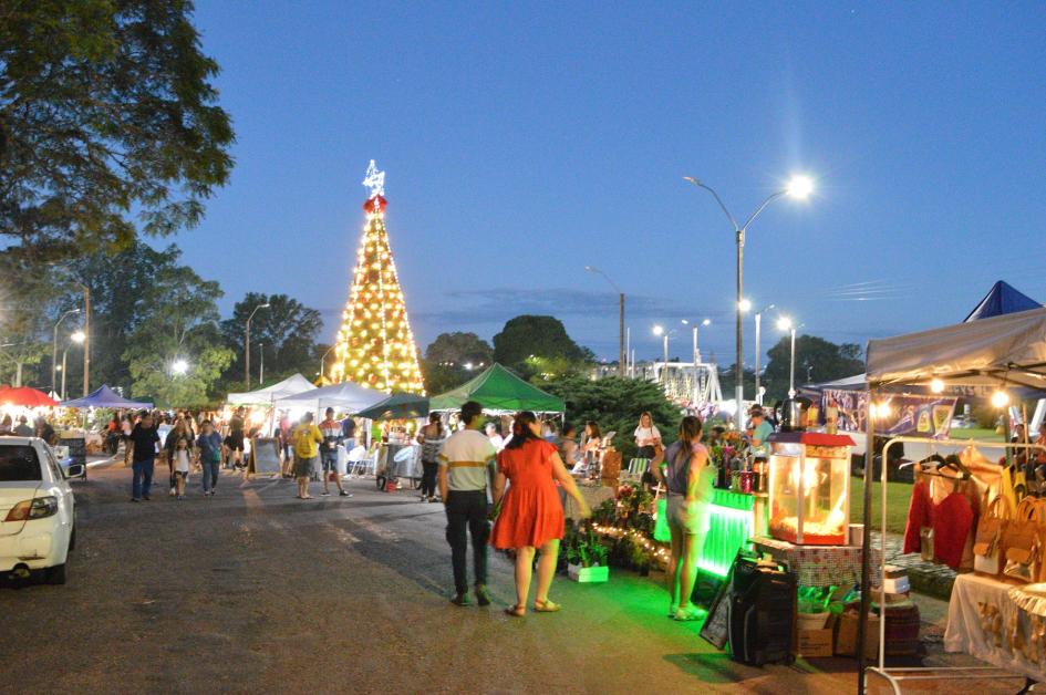 La fiesta de la Navidad convocó a cientos de floridenses