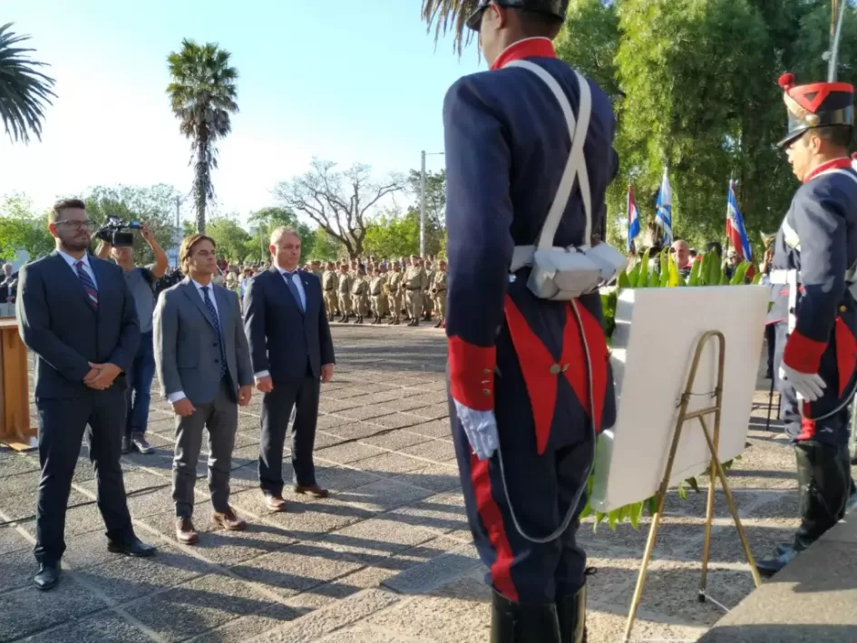 Conmemoración del 197° Aniversario de la "Batalla de Sarandí" ´´