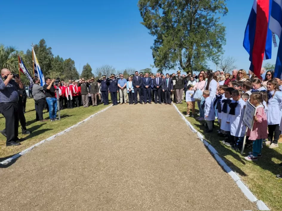 Conmemoración del 197° Aniversario de la "Batalla de Sarandí" ´´