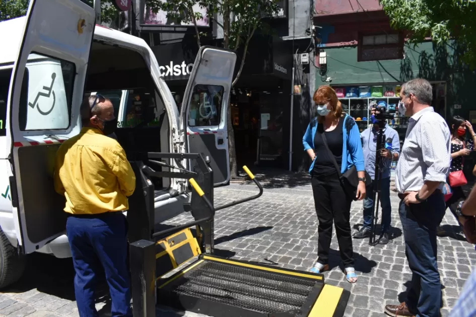 Intendente Lopez recibe la nueva unidad Intendente Lopez recibe la nueva unidad