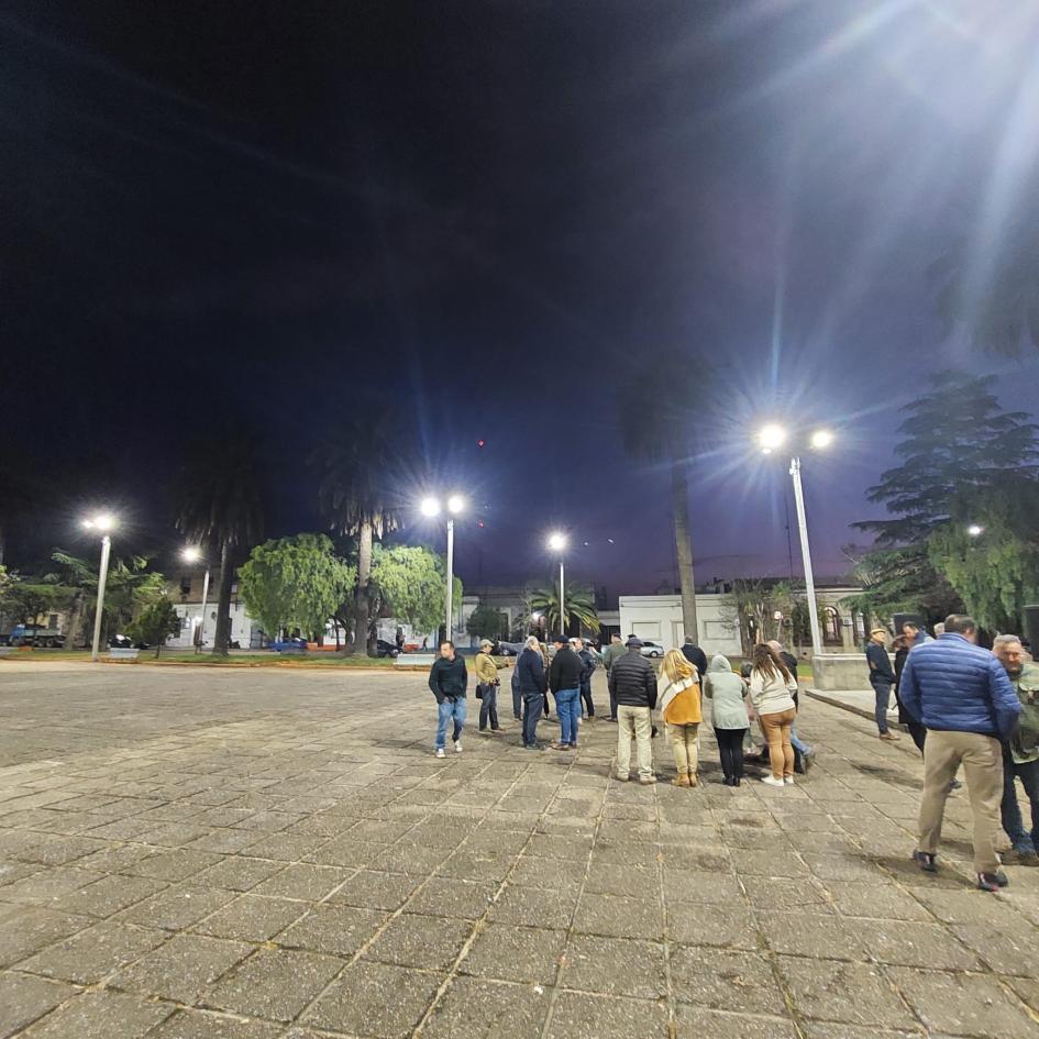 Nuevas luminarias en Plaza Gallinal y calle 33 de Sarandí Grande
