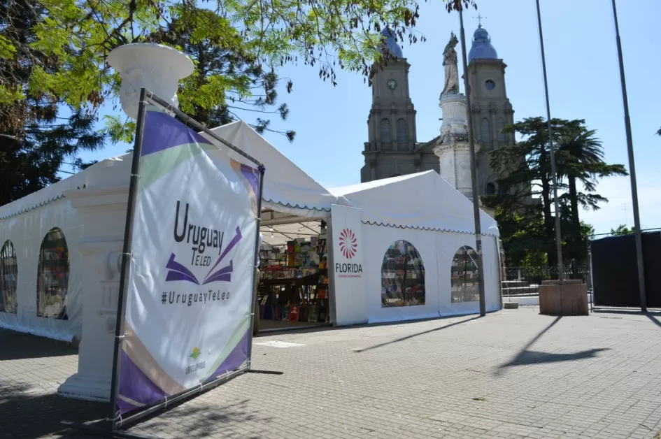 Feria del Libro en Plaza Asamblea Feria del Libro en Plaza Asamblea