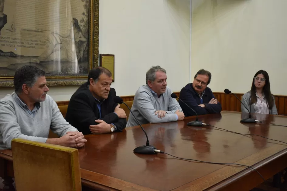 Autoridades de la IDF y ONSC anuncian instancia de capacitaciones Autoridades de la IDF y ONSC anuncian instancia de capacitaciones