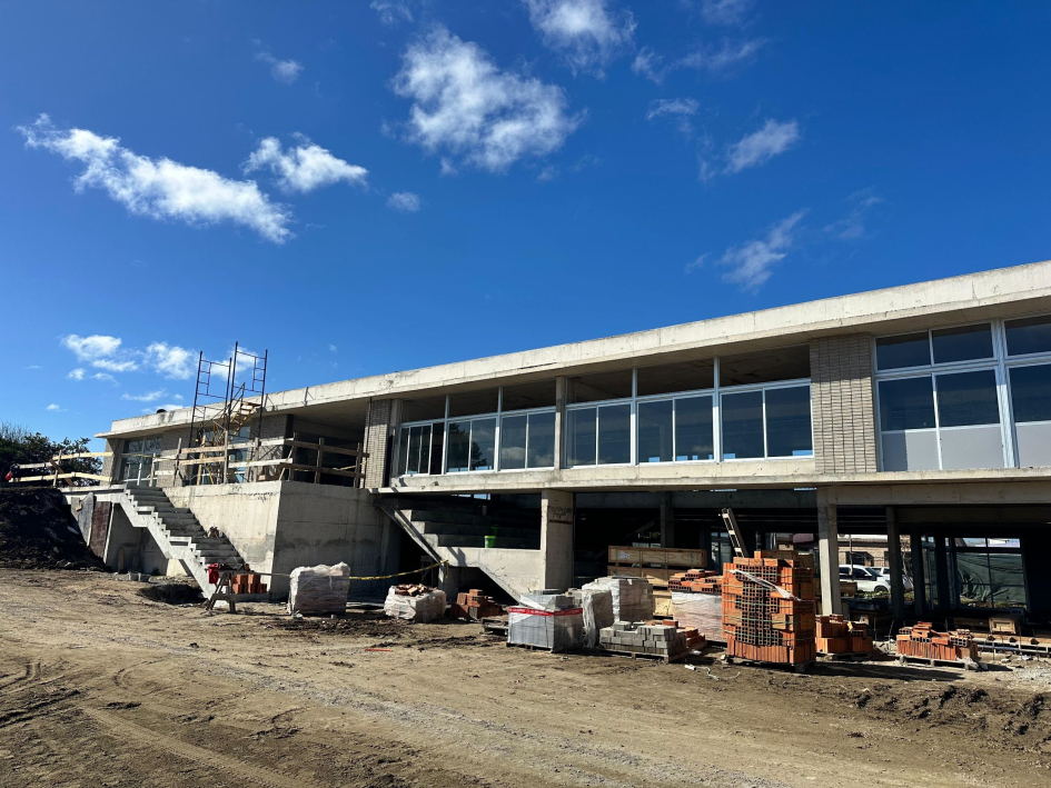 Recorrida por las obras de la Escuela Técnica II en Florida ´´
