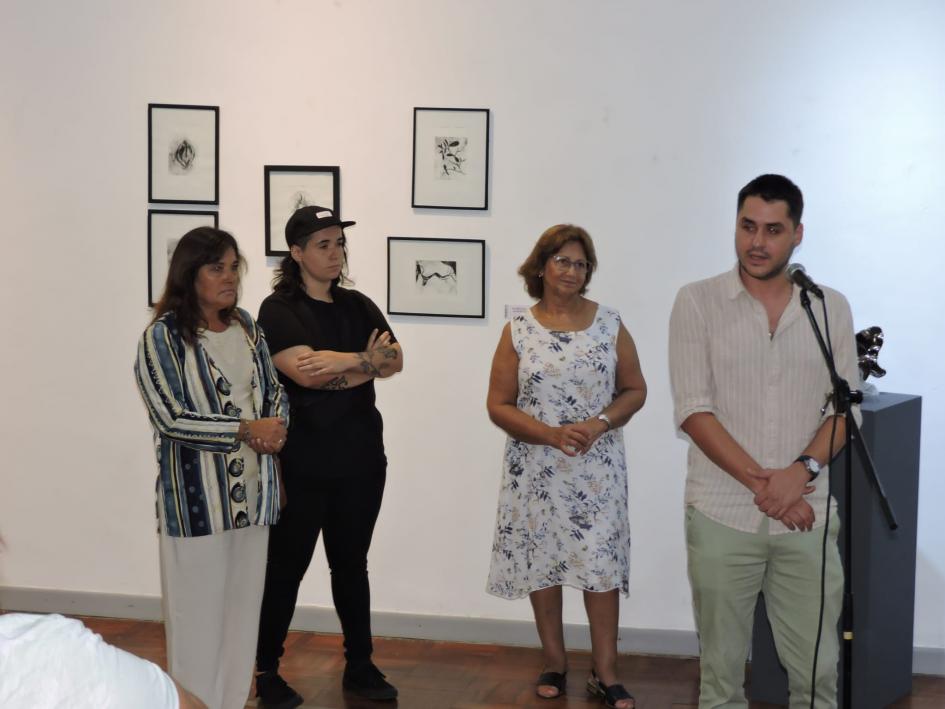 exposición Tres Mujeres exposición Tres Mujeres