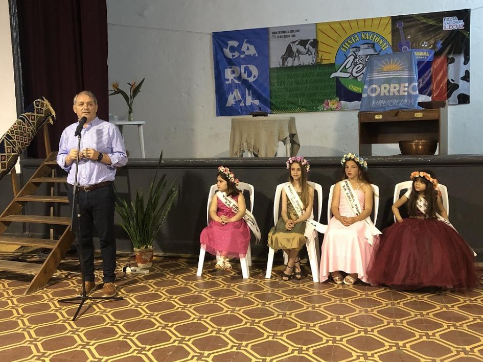 Intendente López en Inauguracion fiesta la leche en Cardal ´´