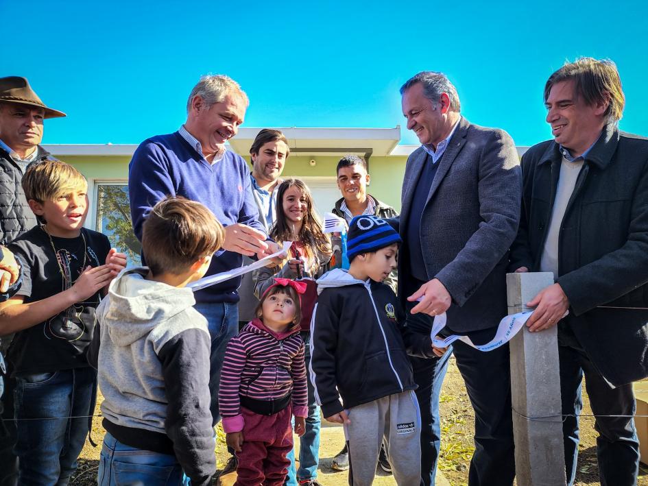 Inauguración 46 viviendas en Cardal ´´