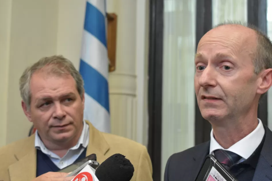 Reunión intendente, autoridades UE ´´