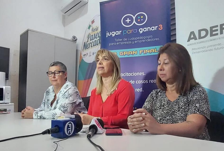 Gerente de ADEF Gabriela Luengo y las emprendedoras Sandra Pastorin y Aracely Alanís Gerente de ADEF Gabriela Luengo y las emprendedoras Sandra Pastorin y Aracely Alanís