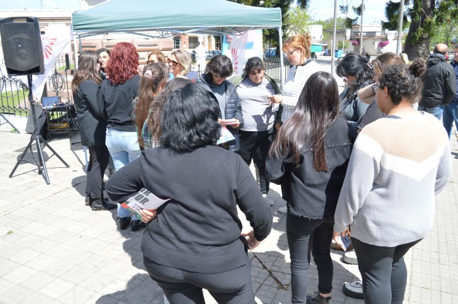 Charla abierta sobre salud mental en Florida ´´