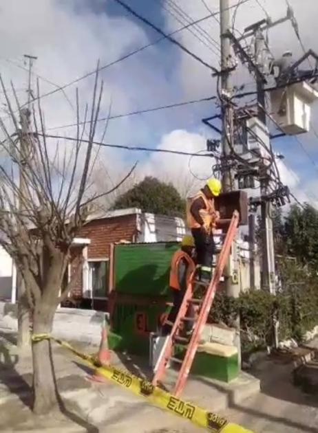 Trabajos de electricidad en coordinación con UTE Trabajos de electricidad en coordinación con UTE