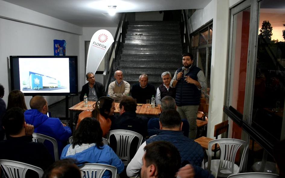 Intendencia presentó proyecto del nuevo Centro Acuático Florida Intendencia presentó proyecto del nuevo Centro Acuático Florida