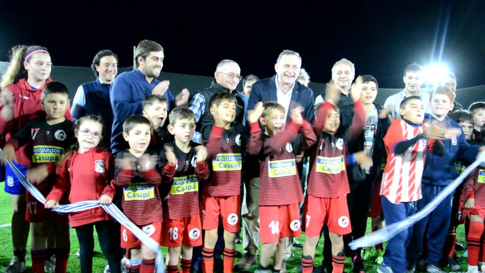 Moderno espacio deportivo se inauguró en Casupá Moderno espacio deportivo se inauguró en Casupá