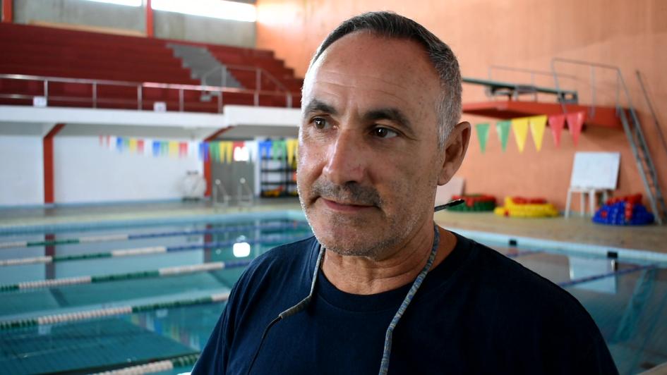 Comenzaron los cursos de verano en la piscina cerrada