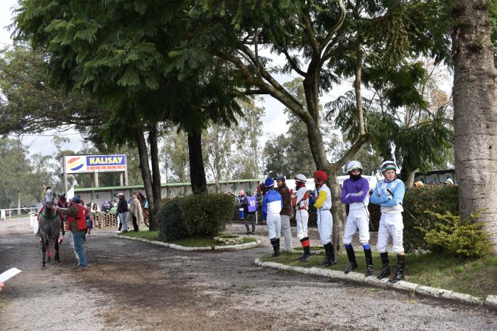 Hipodromo Parque Irineo Leguisamo ´´