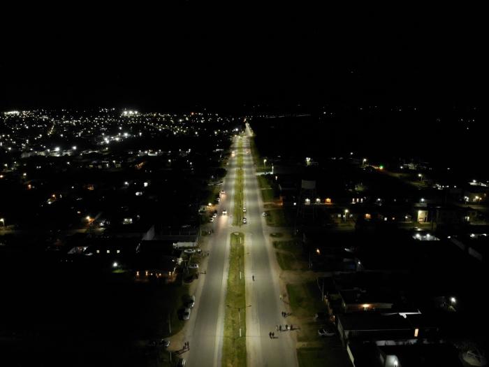 Se inauguró nueva iluminación y señalización vial en calle Andrés Arocena