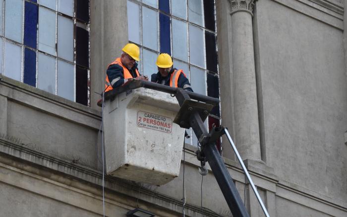 Trabajos de electricidad en coordinación con UTE