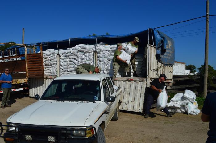 Continúa entrega de ración a productores afectados por sequía