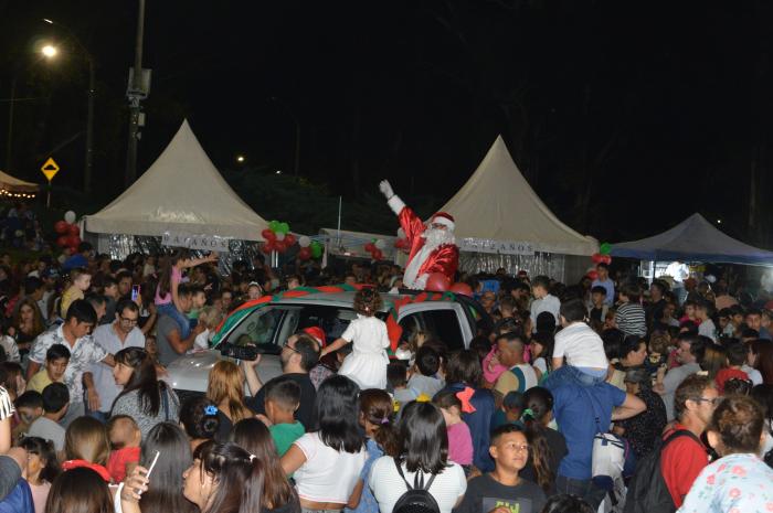 La fiesta de la Navidad convocó a cientos de floridenses