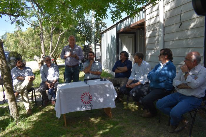 Se firmó contrato de obras de consolidación de barrio Abasto de Sarandí Grande