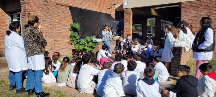 Entrega de semillas y taller de siembra en Escuela Nº 5 de 25 de mayo