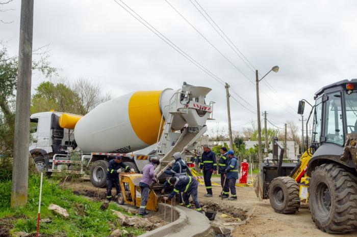 Avanzan obras en barrio Garibaldi de Sarandí Grande 