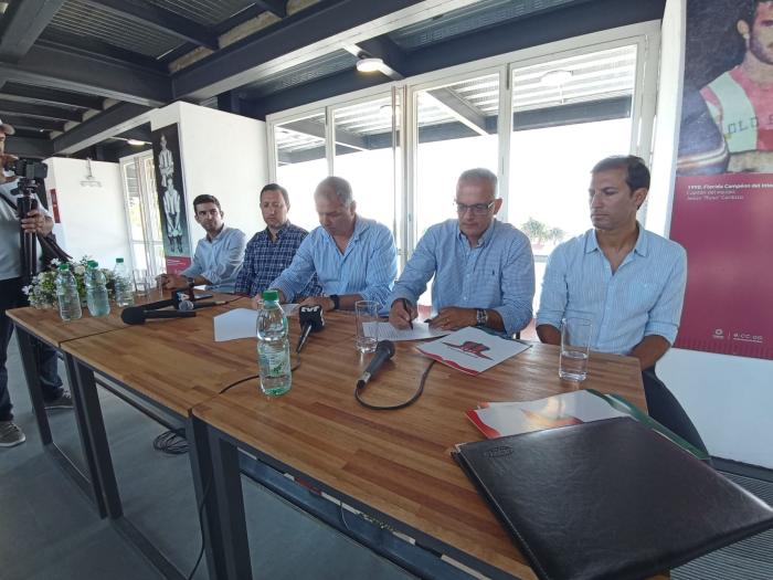 Firma Convenio IDF - Boston River ´´