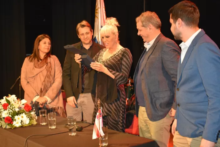 Valeria Lynch fue declarada visitante ilustre de Florida