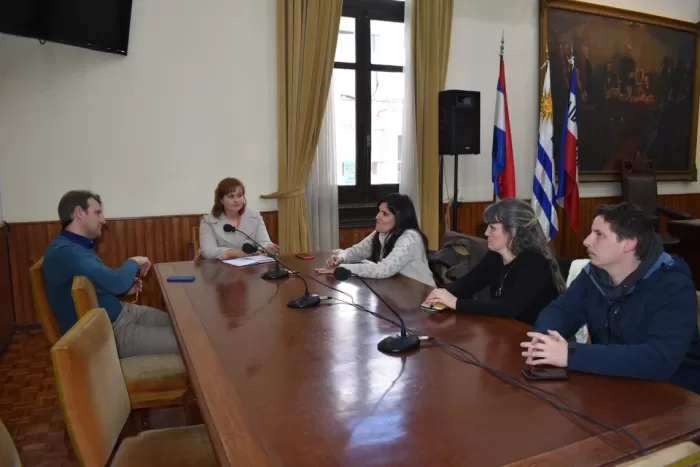 Presentaron programa "Familias Fuertes" para prevenir conductas de riesgo en adolecentes
