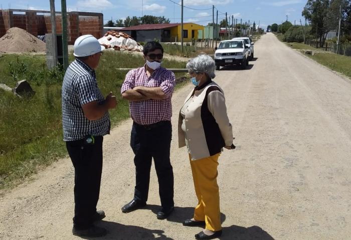 Autoridades recorren obras