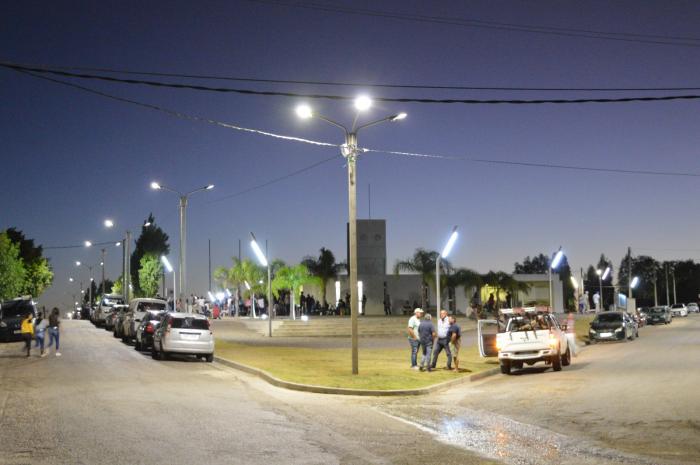 Nueva iluminacion en Plaza Conde