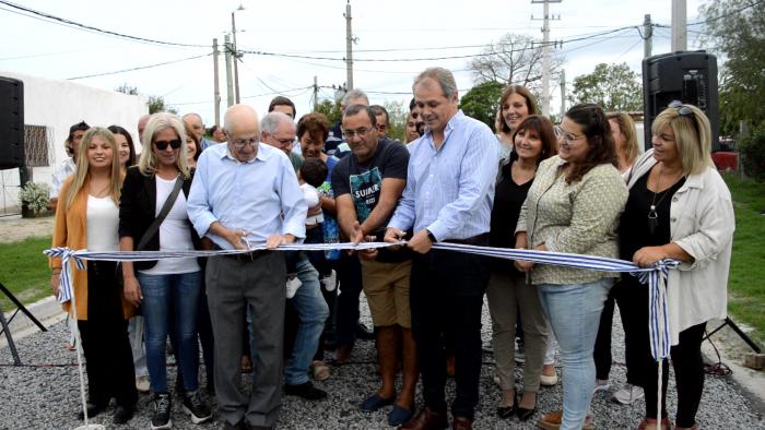 inauguracion obras en MEVIR 2 de 25 de Mayo