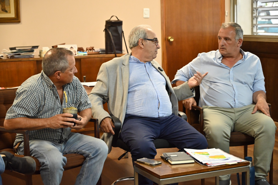 La intendencia y el MGAP coordinan en el marco del déficit hídrico en el departamento La intendencia y el MGAP coordinan en el marco del déficit hídrico en el departamento