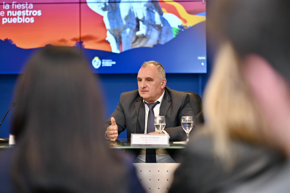 El intendente Ximénez invitó a los lavallejinos que residen fuera del departamento, a volver al pago El intendente Ximénez invitó a los lavallejinos que residen fuera del departamento, a volver al pago