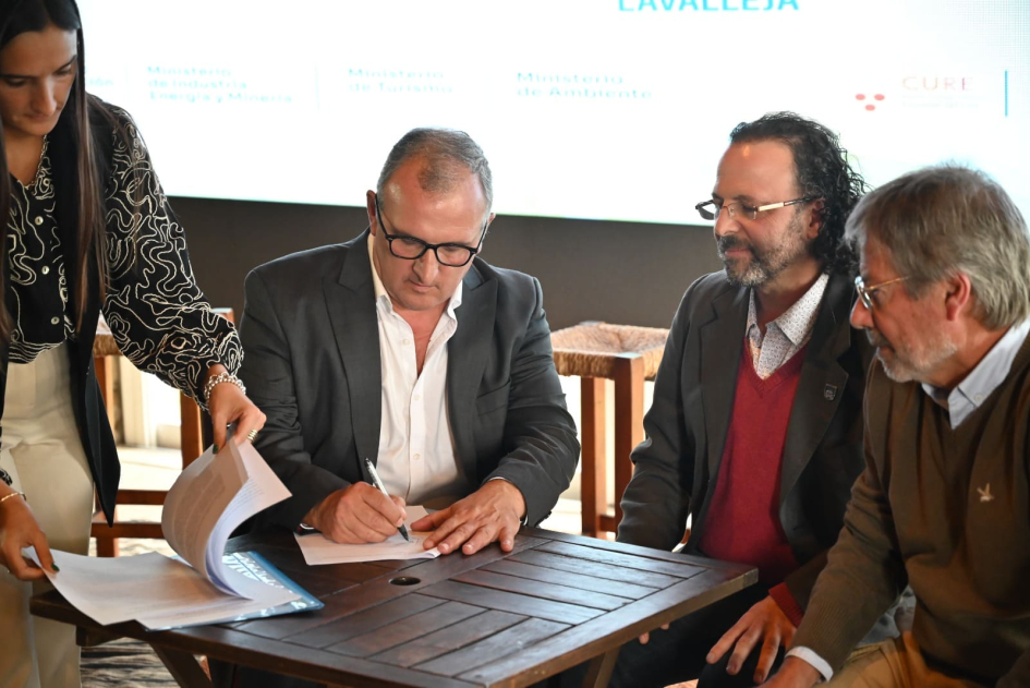 La Intendencia de Lavalleja y el CURE de UDELAR firmaron un acuerdo de trabajo en torno al Geoparque