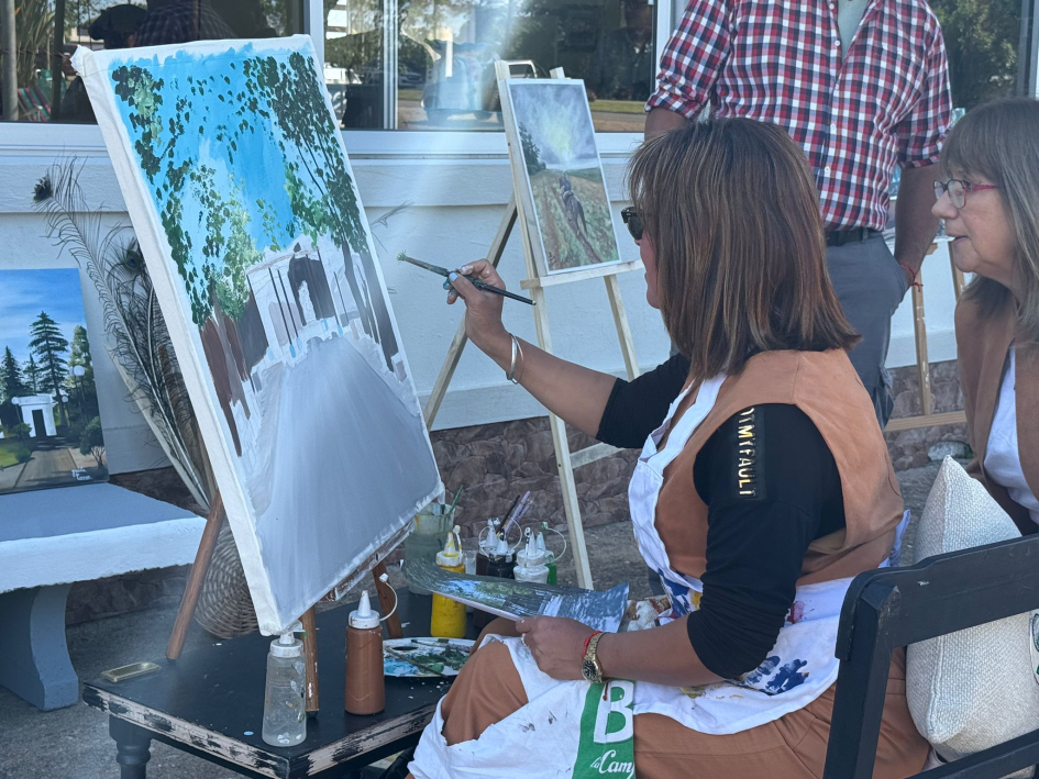 Expresiones artísticas en la Casa de la Cultura de Zapicán Expresiones artísticas en la Casa de la Cultura de Zapicán