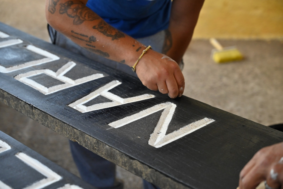 Trabajadores municipales renuevan el espacio para el regreso del Festival de los Fogones Trabajadores municipales renuevan el espacio para el regreso del Festival de los Fogones