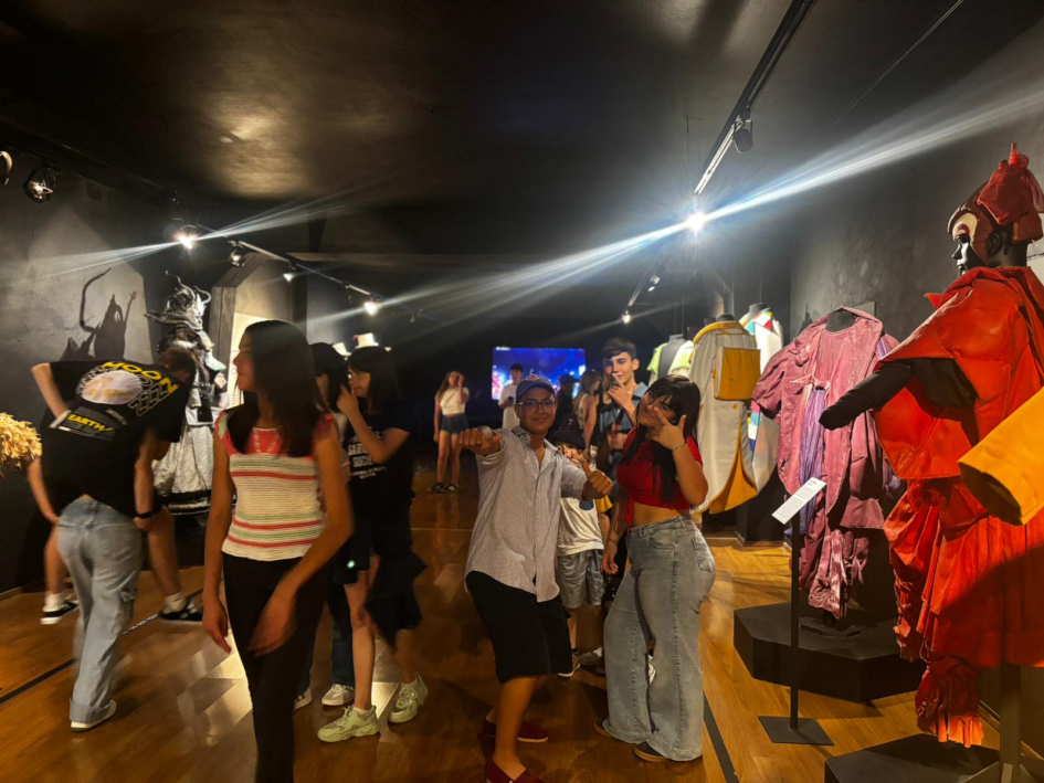 Adolescentes de Colón, Pirarajá y Mariscala en el Museo del Carnaval