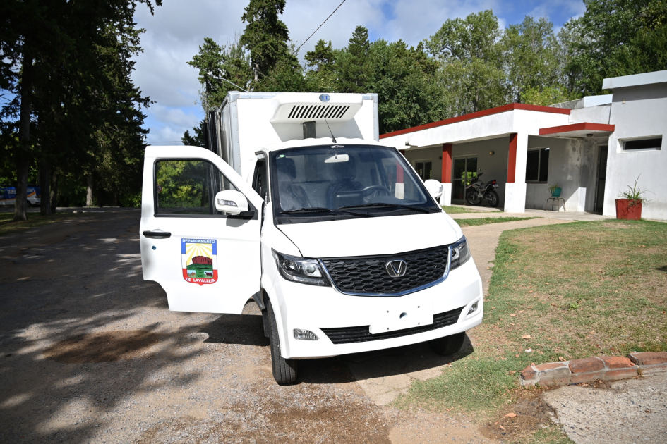 El nuevo camión refrigerado que permitirá mejorar la distribución en los comedores municipales El nuevo camión refrigerado que permitirá mejorar la distribución en los comedores municipales
