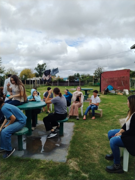 Nuevos colchones para los 25 adolescentes del hogar estudiantil de Mariscala