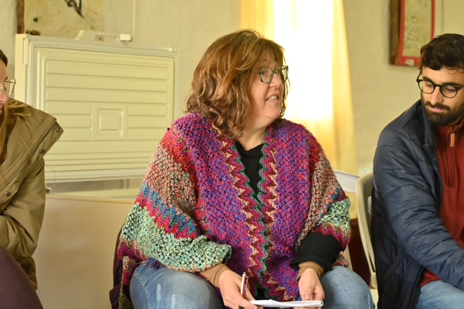 Aurora Fernández, directora de Ambiente de la intendencia, en diálogo con vecinos en Polanco Aurora Fernández, directora de Ambiente de la intendencia, en diálogo con vecinos en Polanco