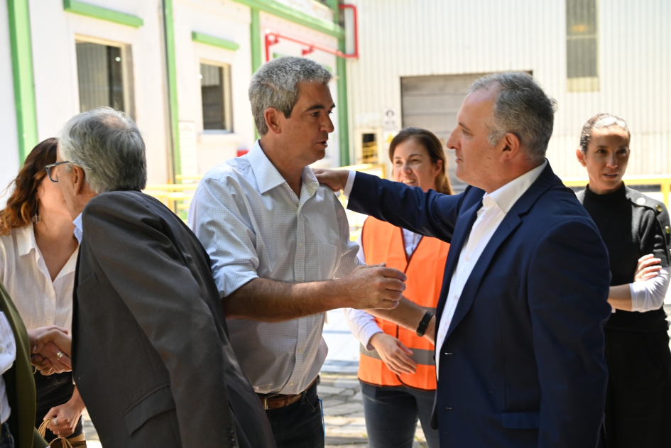Intendente Ximénez recorrió la planta junto al Presidente Orsi y ministros