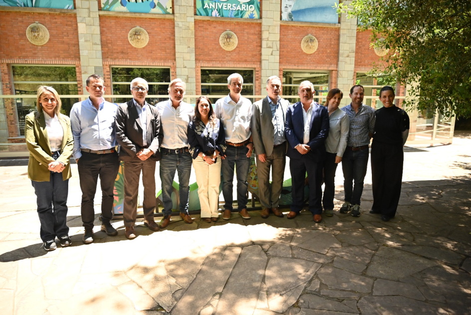 Intendente Ximénez recorrió la planta junto al Presidente Orsi y ministros