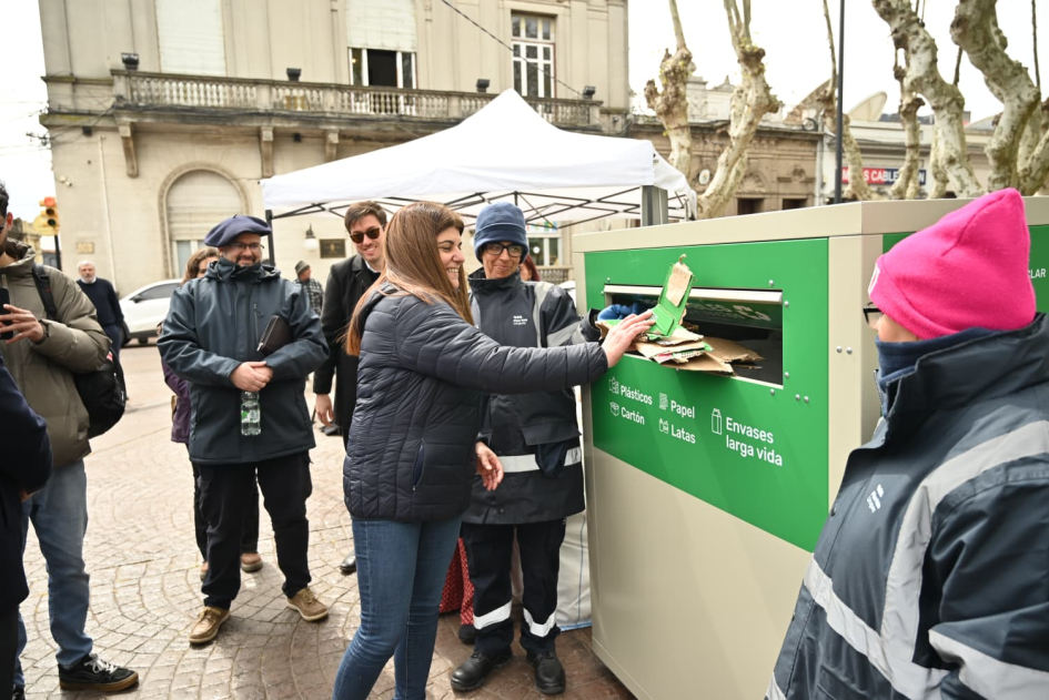 Llegaron a Minas los primeros Ecopuntos del Plan Vale para la separación de reciclables Llegaron a Minas los primeros Ecopuntos del Plan Vale para la separación de reciclables