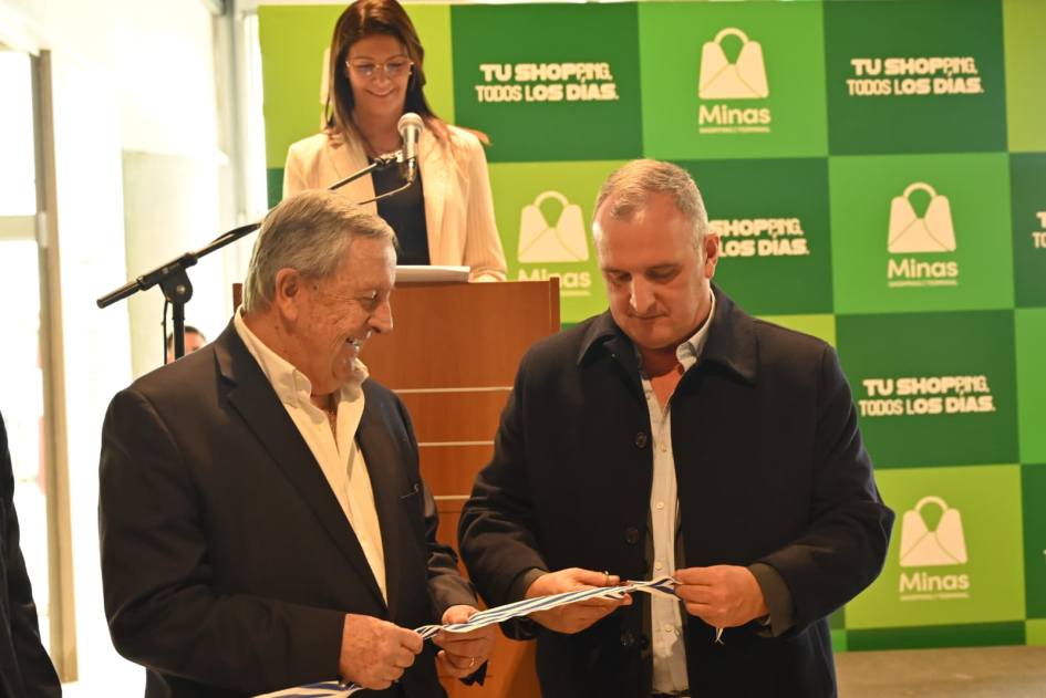 Inauguraron la ampliación de Minas Shopping, que generará 90 nuevas fuentes de trabajo Inauguraron la ampliación de Minas Shopping, que generará 90 nuevas fuentes de trabajo